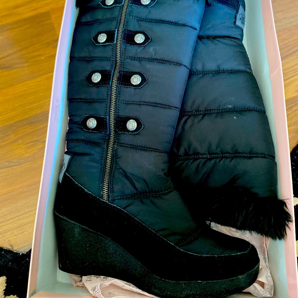 JUICY COUTURE Everest Boots NWOT Black- Size 10